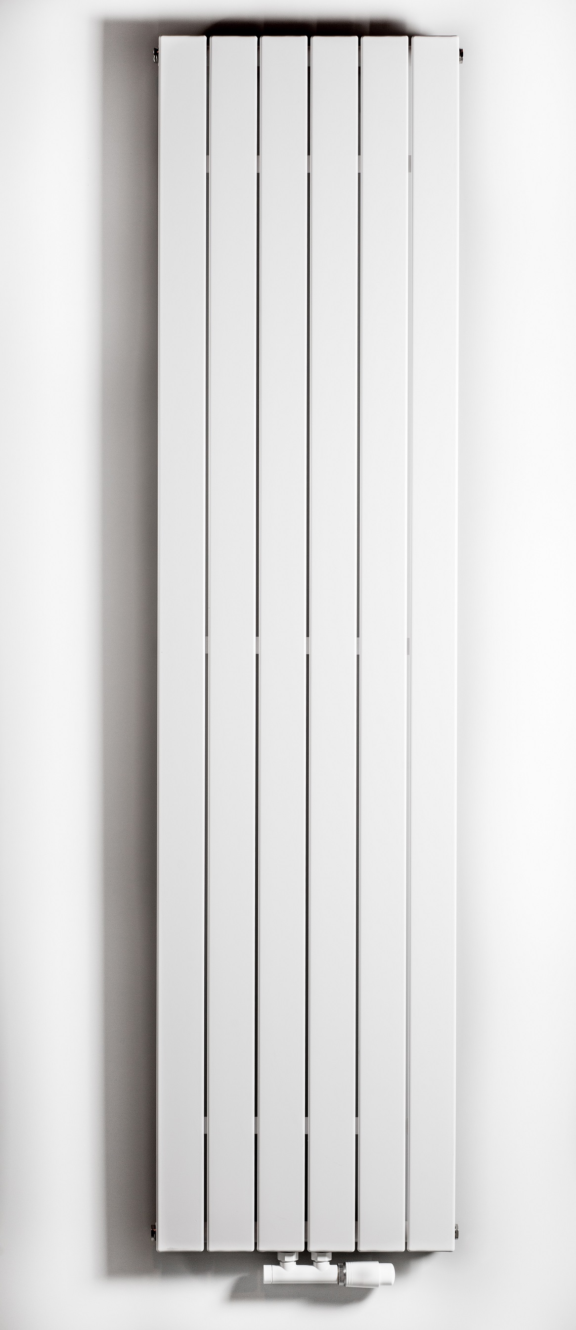 Luxrad Niagara Pojedyncza decoratieve verwarming 60x29.5 cm podłączenie onder wit NIA6002959003ZDC