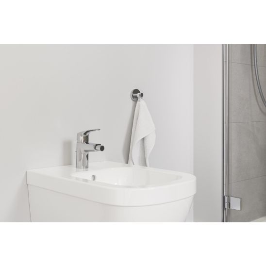 Set toiletborstel Grohe Essentials 40374001, toiletpapierhouder Grohe Essentials 40367001, 40369001, 40365001, 40394001, 40364001